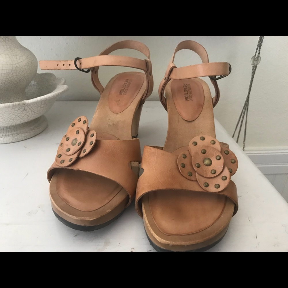 Kenneth Cole Tan Sandals